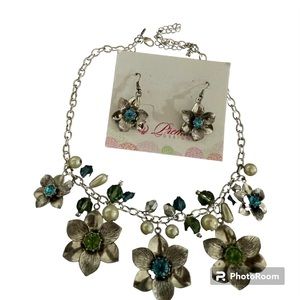 New Earrings and statement necklace set by Premiere Designs.
